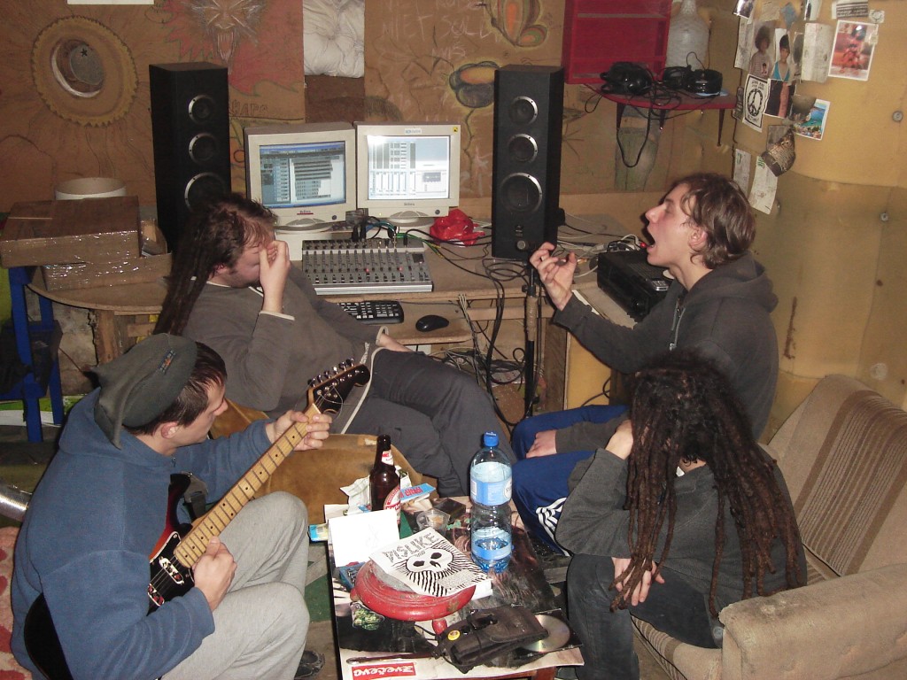 Grupa Dislike u studiju Depth, 2000.