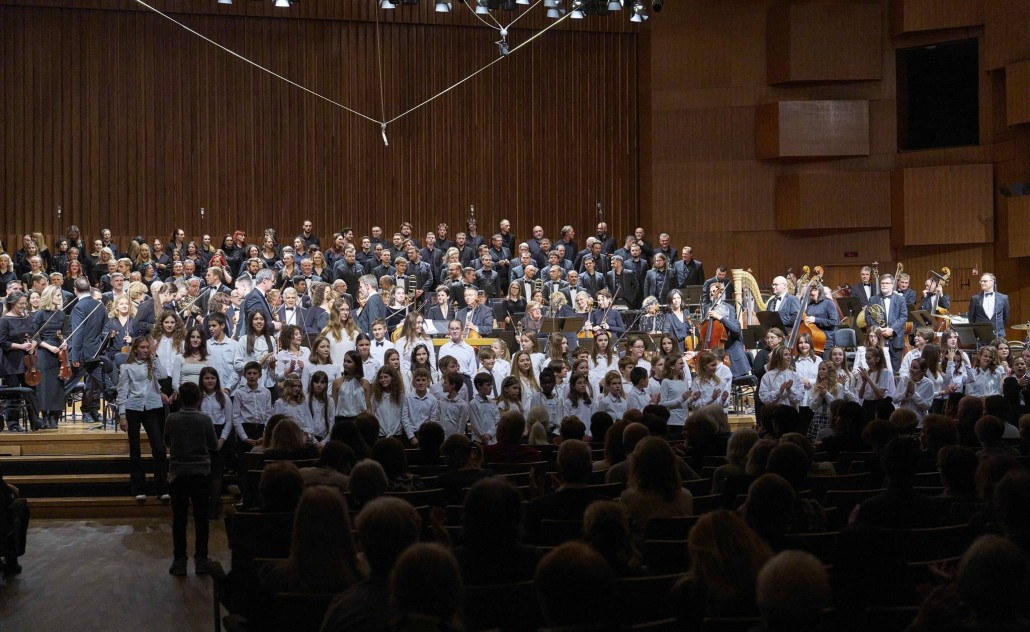 Ratni rekvijem: zbor i orkestar HRT-a uz ansamble akademija
