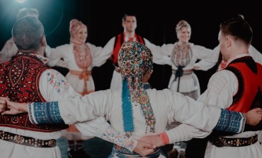 Ansambl Lado: Plesni koncert by Večernji list