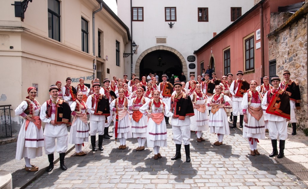 Folklorni ansambl SKUD-a Ivan Goran Kovačić: „Ši, ši, šišine, pune skute prašine“