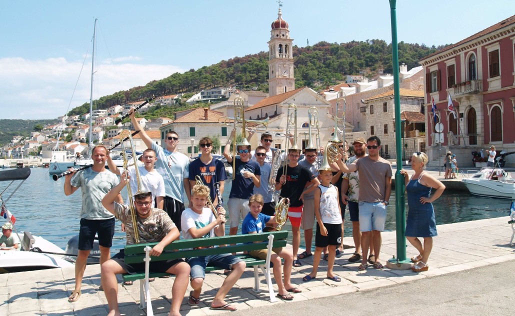 Polaznici ljetne glazbene škole Pučišća