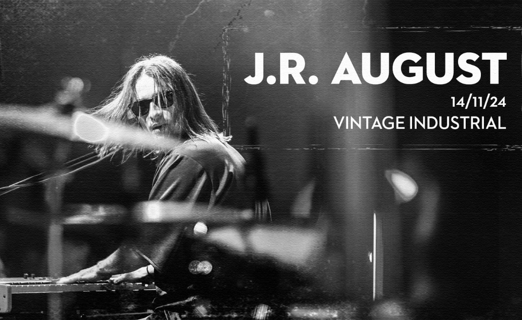 J.R. August u Vintage Industrial Baru