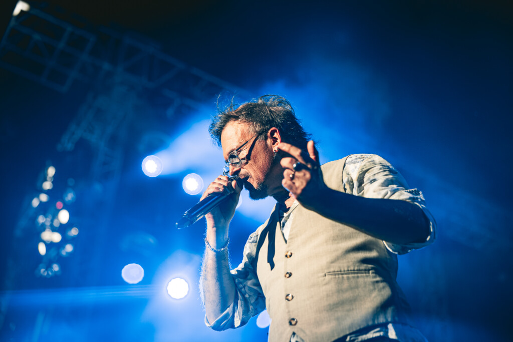 Gibonni u Areni Pula