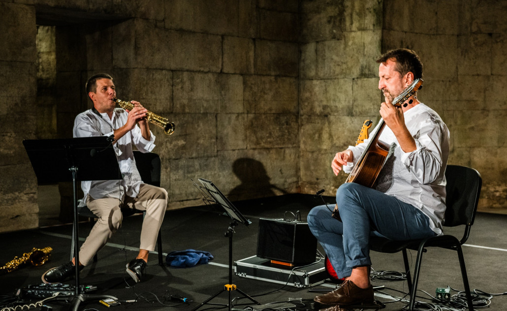 Songs, Duo Tudor Režić