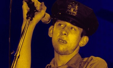 SHANE MacGOWAN, Divlja odanost – biografija frontmana Poguesa