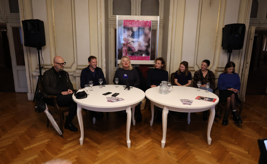 „Tri sestre, ja“ – press konferencija