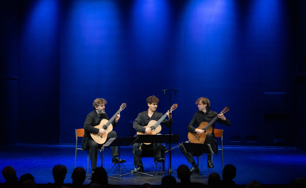 Trio Elogio, Listeš