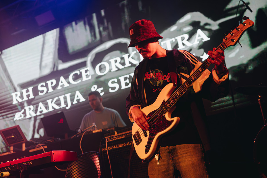 Bolesna braća u Boogaloou / Matej Grgić