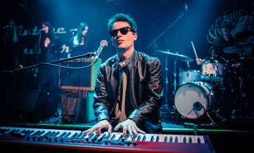 J. R. August u Vintage Industrial Baru