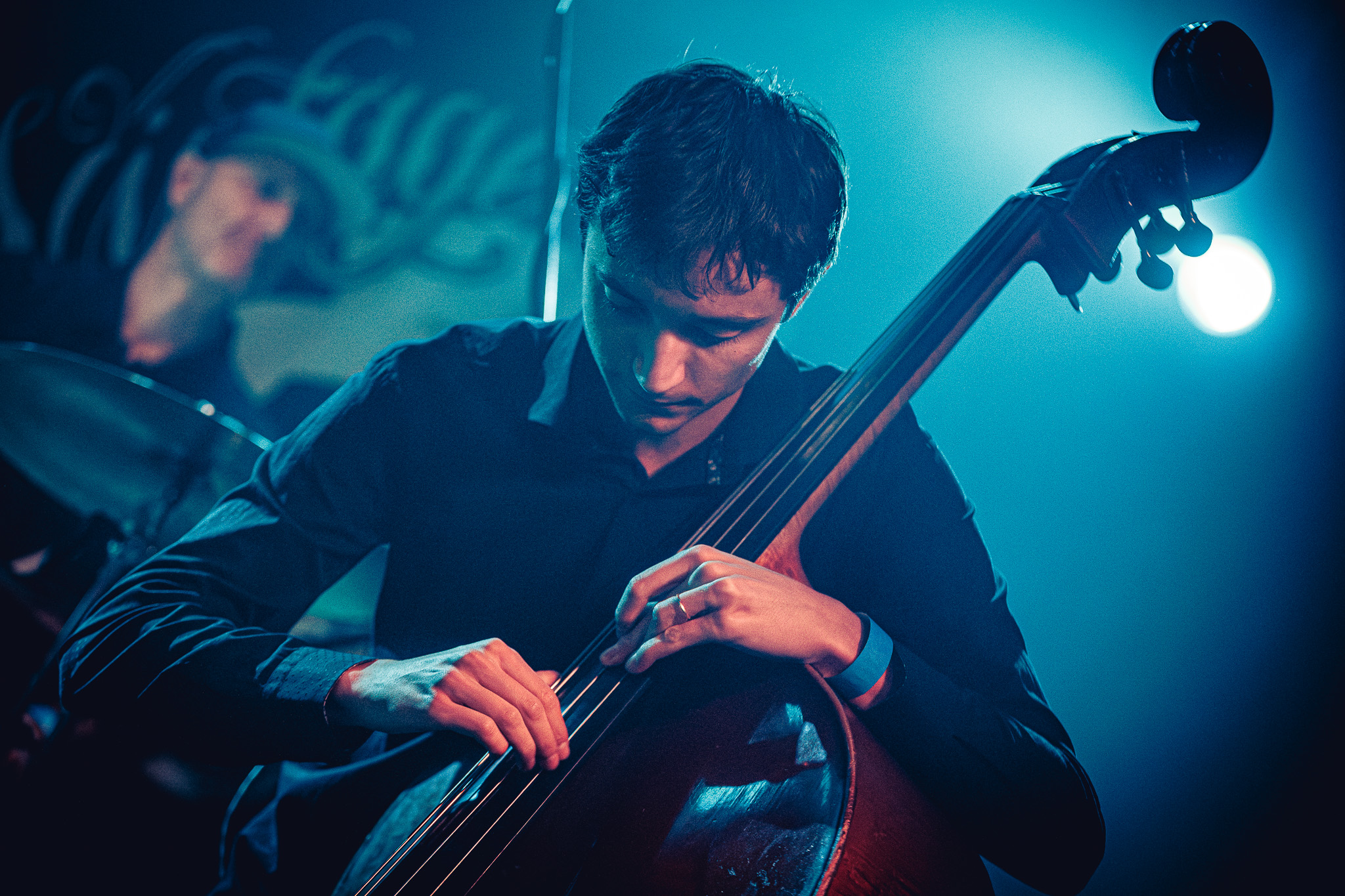 J. R. August u Vintage Industrial Baru