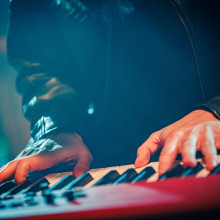 J. R. August u Vintage Industrial Baru