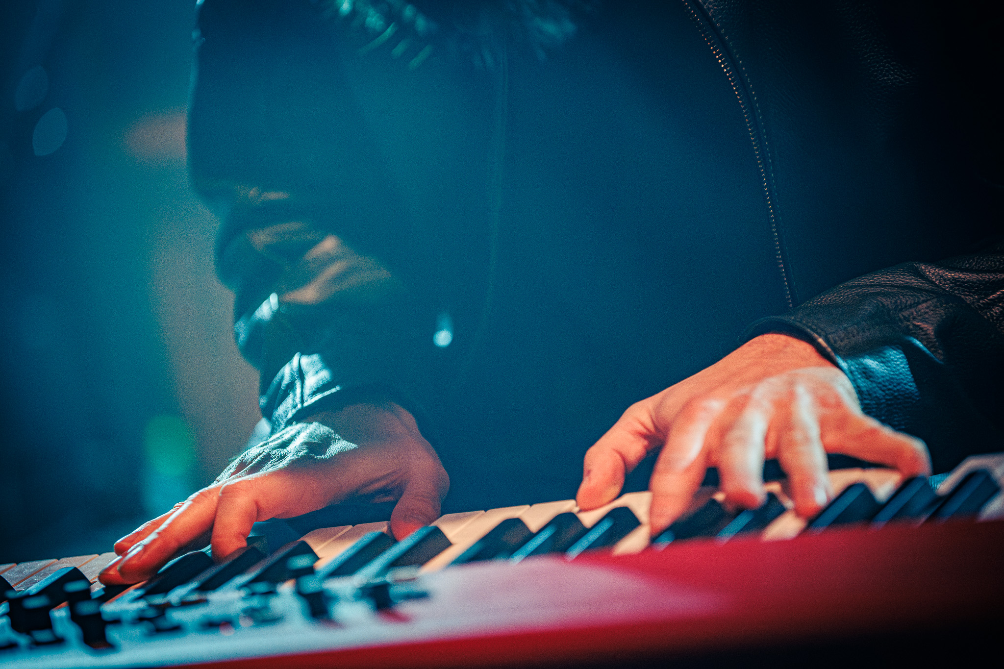 J. R. August u Vintage Industrial Baru