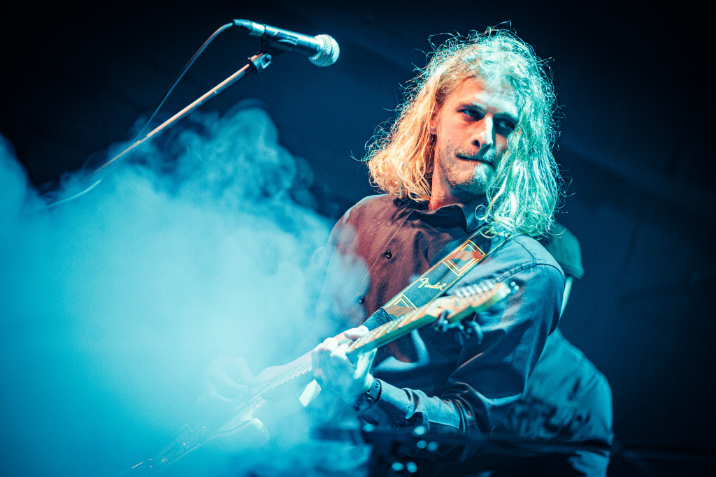 J. R. August u Vintage Industrial Baru