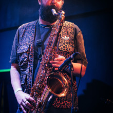 J. R. August u Vintage Industrial Baru