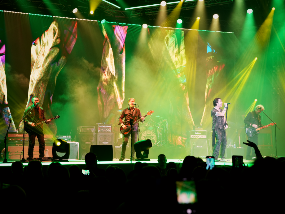 Parni valjak u Gradskom vrtu / Karla Močković