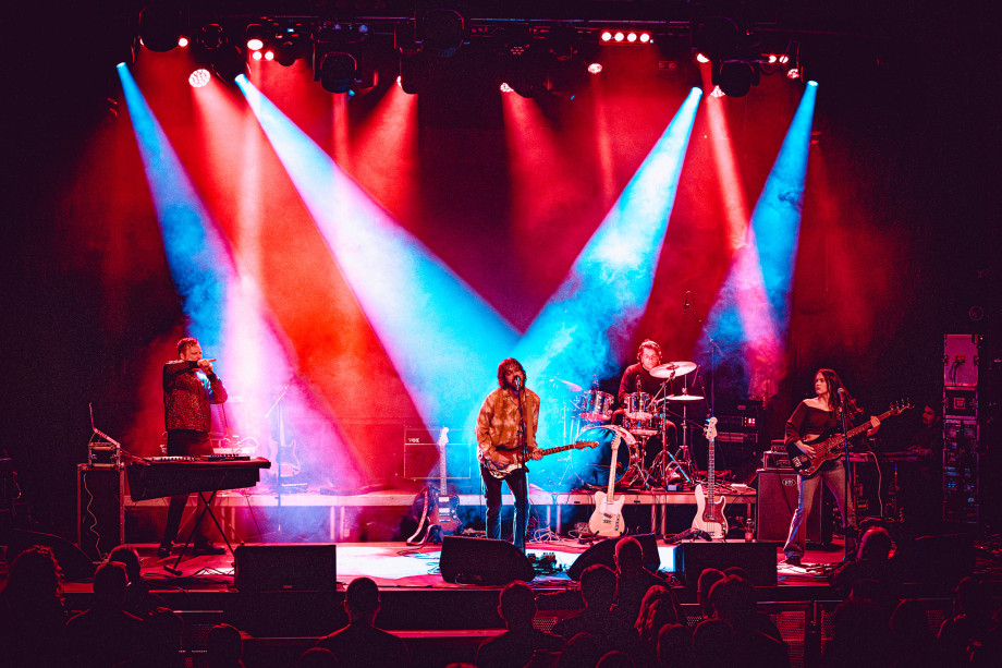 Turbo Trans Turisti u Tvornici / Filip Bušić