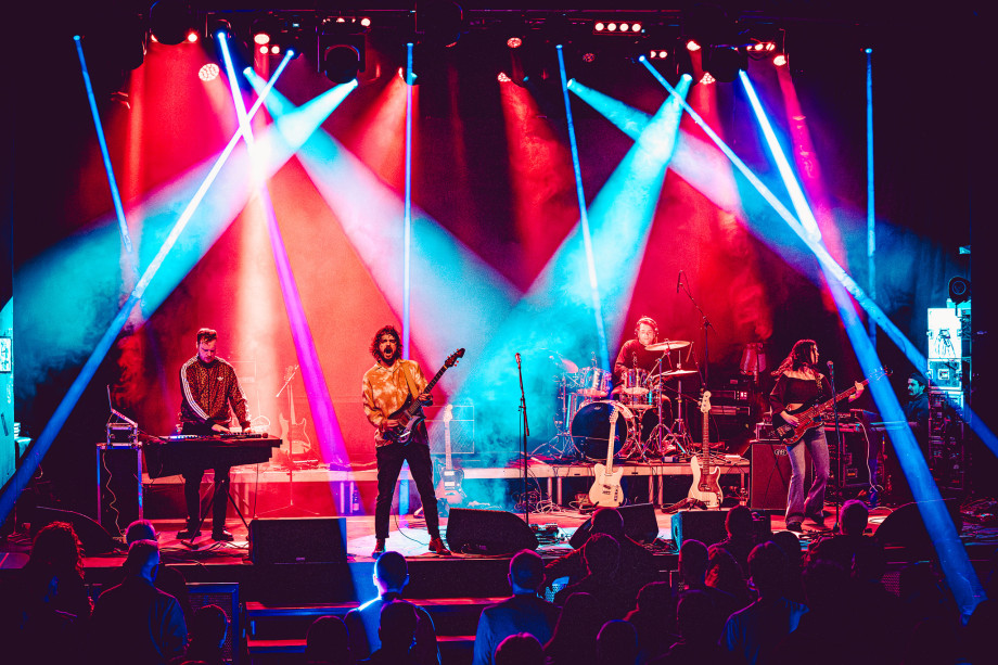 Turbo Trans Turisti u Tvornici / Filip Bušić