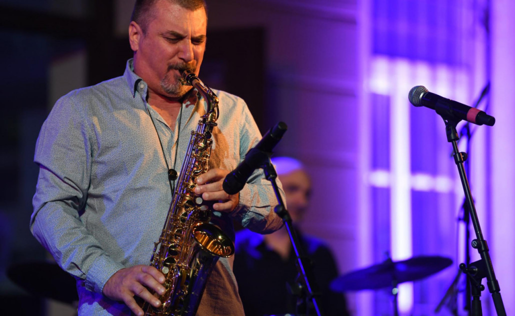 Denis Razumović Razz