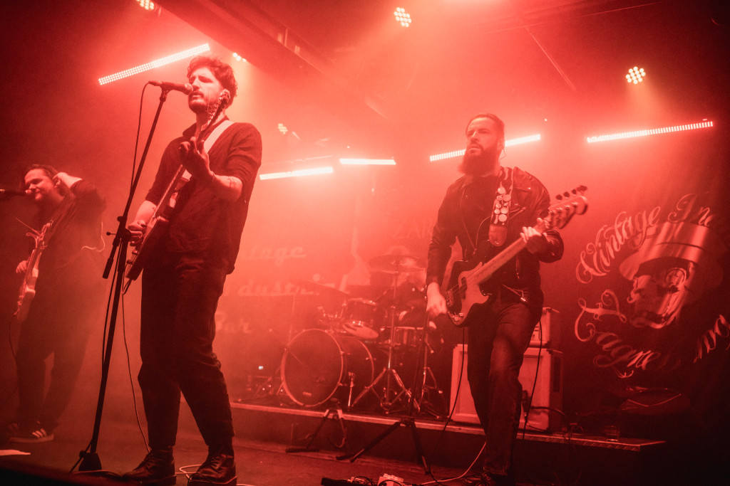 Oxajo u Vintage Industrial Baru