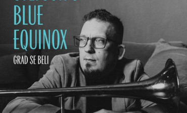 Stefson’ s Blue Equinox: Grad se beli