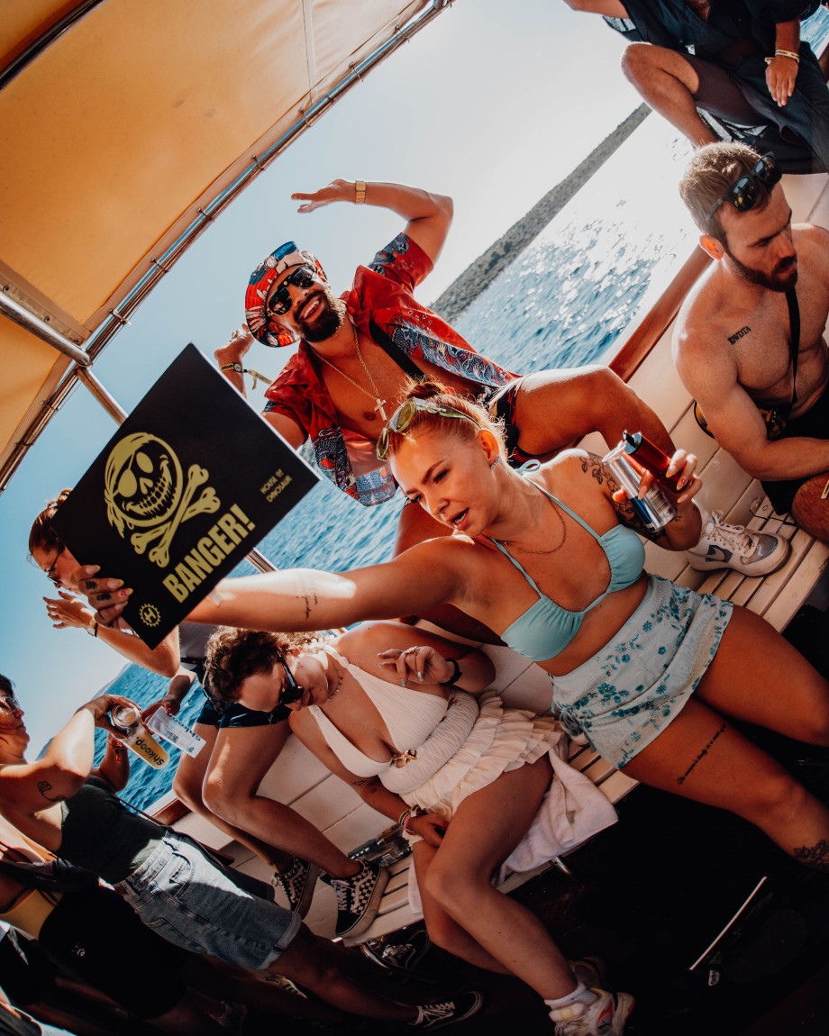 Hospitality on the Beach / Marko Tuđan