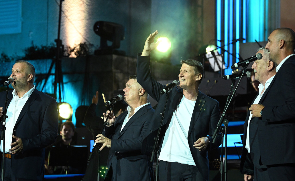 Tomislav Bralić i klapa Intrade