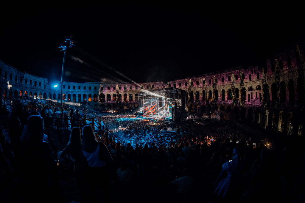Severina u Areni Pula