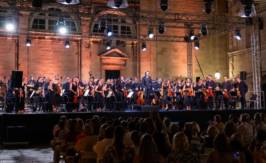 Zagrebačka filharmonija, Dubrovnik, Dubrovačke ljetne igre