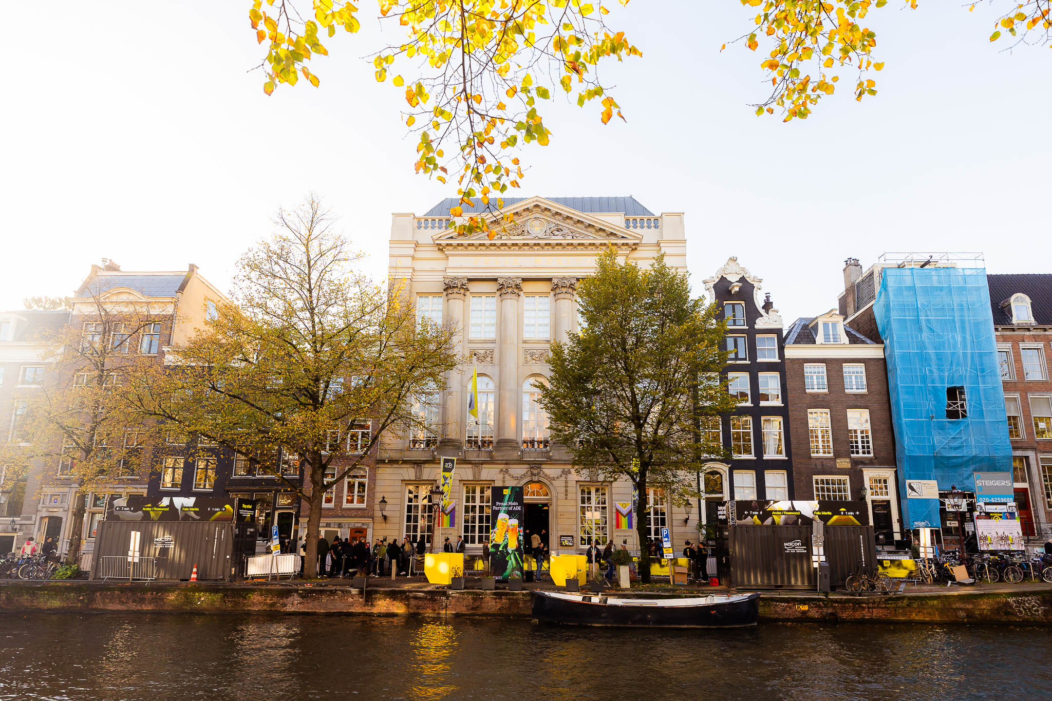 ADE / Tom Doms